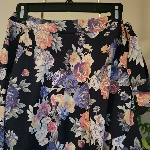 Floral wrap skirt size S - Picture 3 of 4